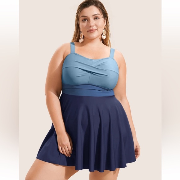 BloomChic Plus Size 2XL Twist Front Patchwork Adjustable Straps Swim Dress us18 - Picture 1 of 5